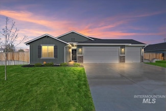 890 SW Lago St, Mountain Home, ID 83647