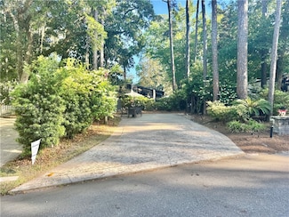 187 Arrow Rd, Hilton Head Island, SC 29928