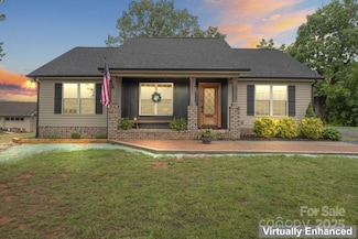 632 Skyland Dr, Mount Pleasant, NC 28124