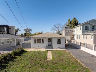 1010 Grand Ave, Carlsbad, CA 92008