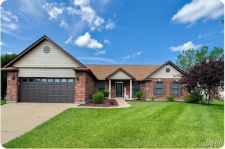 8 Boenker Ct, Saint Charles, MO 63301