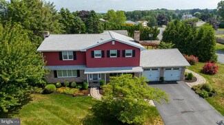3220 Pleasant View Dr, Manheim, PA 17545