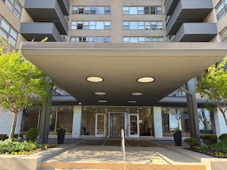 6301 N Sheridan Rd Unit 5H, Chicago, IL 60660