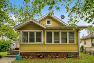 426 Saxon St, Waterloo, IA 50703