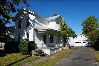 104 W Yates St, East Syracuse, NY 13057