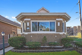 7914 S Oglesby Ave, Chicago, IL 60617