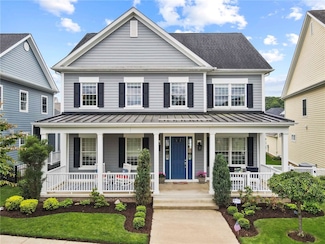 104 Riverfront St, Oakmont, PA 15139