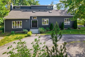 40 Tomahawk Trail, Cranston, RI 02921