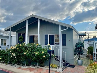 1810 Hillsdale Rd Unit 18, El Cajon, CA 92019