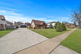 7928 Natoma Ave, Burbank, IL 60459