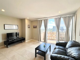 2016 Main St Unit 1708, Houston, TX 77002