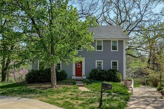 715 NE 55th St, Kansas City, MO 64118