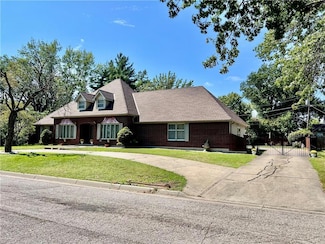 1122 N 81st Terrace, Kansas City, KS 66112