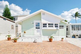 307 Nettles Blvd, Jensen Beach, FL 34957