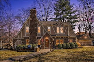 6701 Brookside Rd, Kansas City, MO 64113