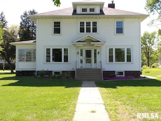 1201 Old Indian Town Rd, Henry, IL 61537