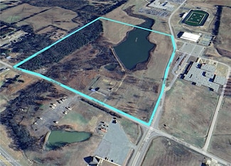 000 Pine Ridge Rd, Pottsville, AR 72858