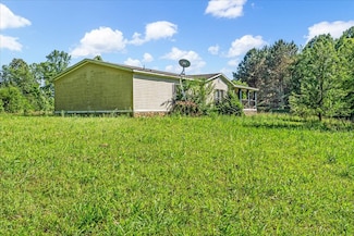 4915 Clifford Rd, Luray, TN 38352