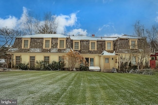 176 Abrahams Ln, Villanova, PA 19085