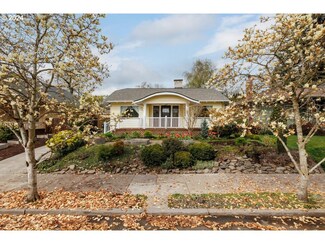 6213 SE 18th Ave, Portland, OR 97202