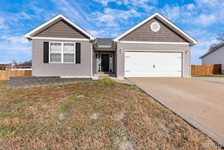 147 Creekside Dr, Winfield, MO 63389