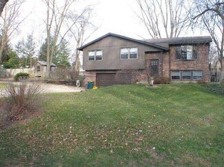 3408 Woodland Cir N, Island Lake, IL 60042