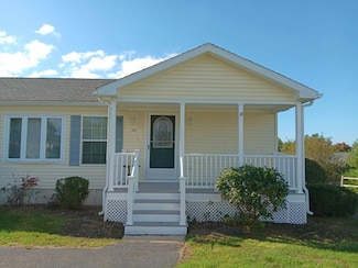 402 Hastings Rd Unit 402HAS, Middleboro, MA 02346