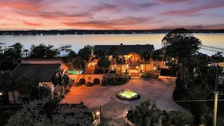1010 John Anderson Dr, Ormond Beach, FL 32176