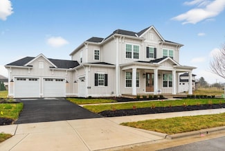 3290 Briarwood Ln, Lewis Center, OH 43035