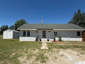 1008 W 2nd St, Valentine, NE 69201