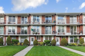 9995 Shore Rd Unit 18D, Brooklyn, NY 11209