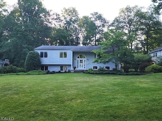 194 Sutton Dr, Berkeley Heights, NJ 07922