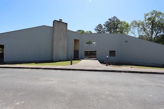 911 W Pine St, Warren, AR 71671