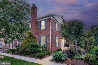 6161 Summer Park Ln, Alexandria, VA 22315