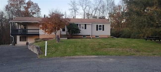5 Haymaker Ln, Wallkill, NY 12589