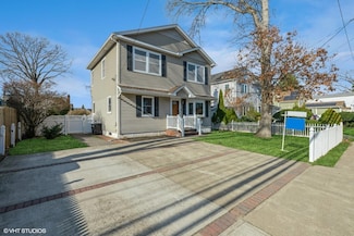 733 Albin Ave, West Babylon, NY 11704