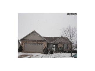 5655 Innkeeper St SE Unit 3, Dennison, OH 44621