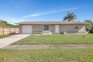 643 SW Ivanhoe Dr, Port Saint Lucie, FL 34983