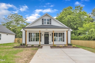 405 N Raiford St, Selma, NC 27576