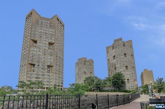 7004 Boulevard E Unit 11B, Guttenberg, NJ 07093