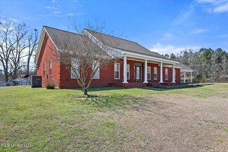 2099 E Franklin St, Carthage, MS 39051