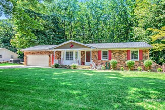 7293 Forestview Dr, Hudsonville, MI 49426