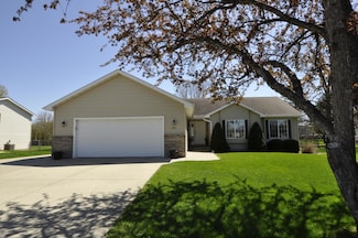965 18th St SE, Owatonna, MN 55060