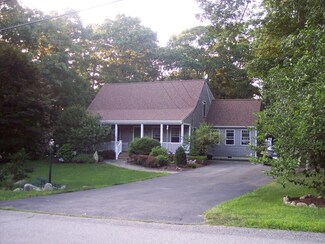 404 S Christopher Ave, Tiverton, RI 02878