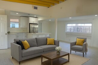 821 N B St, Lake Worth, FL 33460