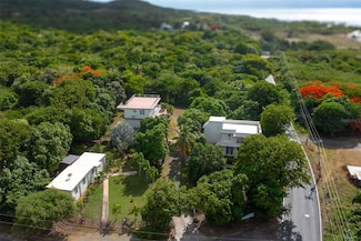 2.6 Carr 200, Vieques, PR 00765