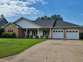 747 Whitfield Dr, Natchitoches, LA 71457