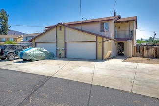 1415-17 Flag Ln, El Cajon, CA 92021