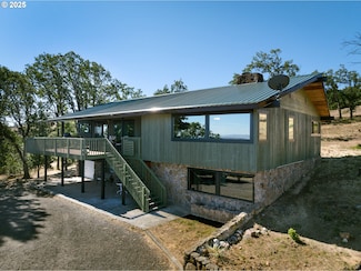 78902 Walters Rd, Maupin, OR 97037