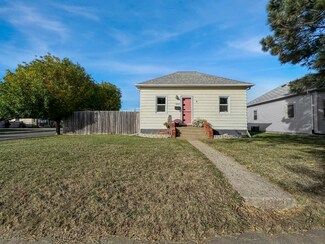 1644 1st St SE, Minot, ND 58701